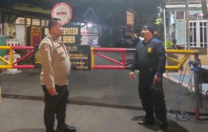 Sambang Pos Kamling RW. 05 Senen, Bhabinkamtibmas Berikan Imbauan Kamtibmas