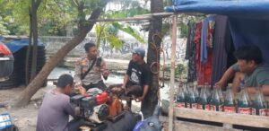 Patroli Dialogis Kapolsubektor Tanah Tinggi Interaksi dan Komunikasi Sosial Bhabinkamtibmas Dengan Warga RW 09