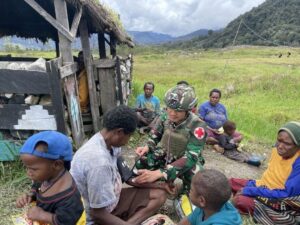 Komitmen Satgas Yonif 323 Buaya Putih untuk Sehatkan Masyarakat Papua
