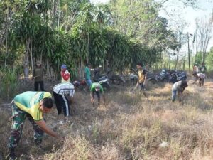 Denhub Divif 3 Kostrad Gelar Karya Bakti di SMK Syekh Yusuf Gowa, Wujud Kepedulian Lingkungan dan Sinergi dengan Masyarakat