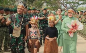 Pangdivif 3 Kostrad Kunjungi Markas Yonif 755 Kostrad, Eratkan Silaturahmi dengan Prajurit di Merauke