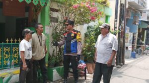 Kegiatan Sambang Bhabinkamtibmas Kampung Rawa menjaga situasi Kamtibmas yang Kondusif menjelang Pilkada serentak tahun 2024