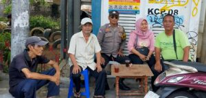 Memasuki Kampanye Pilkada Bhabinkamtibmas Kelurahan Galur Sambang Wilayah Interaksi dan Komunikasi Sosial Dengan Ketua RT dan Warga
