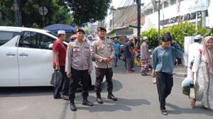 Unit Samapta Polsek Senen Monitoring Dan Amankan Giat Pengajian Rutin Islamic Center