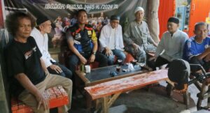 Bhabinkamtibmas Kampung Rawa Sambang Ke Tokoh Masyarakat dan Warga Jaga Keamanan Jelang Pilkada