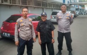 Samapta Polsek Senen Rutin Amankan Giat Ibadah Minggu Umat Nasrani