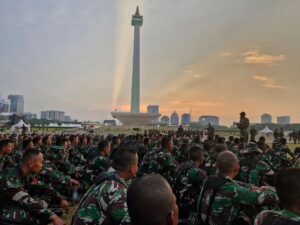 Danyonif 303 Kostrad Berikan Arahan kepada Prajurit yang Terlibat dalam Upacara HUT ke-79 TNI