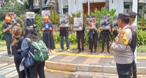 Pelayanan Personil Dalam Mengamankan Aksi Unras Kantor KPAI