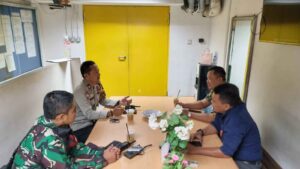 Patroli Dialogis Bhabinkamtibmas Bersama Babinsa Karet Tengsin Sambangi Gedung Wisma BNI
