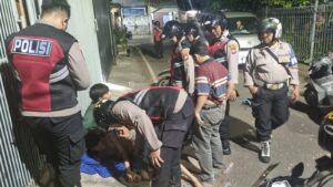 Berikan Keamanan dan Kenyamanan Wilayah Menjelang Pilkada Polsek Johar Baru Melaksanakan Patroli Cipta Kondisi.