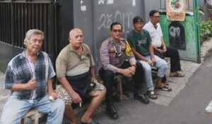 Bhabinkamtibmas Kampung Rawa Polsek Johar Baru Lakukan DDS untuk Cegah Potensi Konflik Jelang Pemilu 2024