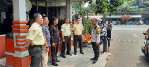 Pembinaan Satpam di PT Pos Indonesia Bersama Bhabinkamtibmas Kelurahan Pasar Baru