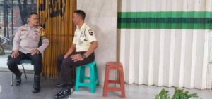 Bhabinkamtibmas Cempaka Putih Timur Sambang Ke Pegadaian