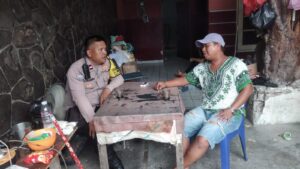 Bhabinkamtibmas Kelurahan Gunung Sahari Selatan Melaksanakan Kegiatan Patroli dan Sambang Dialogis