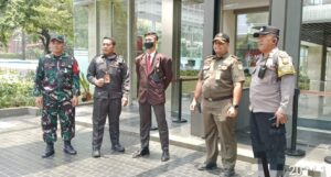 Sinergritas TNI dan Polri Patroli Bersama Di Perkantoran Lippo Thamrin