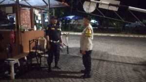 Bhabinkamtibmas Kelurahan Gunung Sahari Selatan Melaksanakan Kegiatan Patroli dan Sambang Dialogis