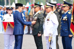 Yonif 501 Kostrad Menorehkan Sejarah dan Tinta Emas Menerima Samkarya Nugraha dari Presiden RI