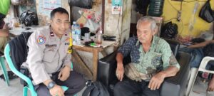 Imbau Warga Dengan Bertemu Tokoh Masyarakat, Bhabinkamtibmas Sambang Dialogis