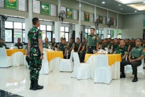 Pangdivif 1 Kostrad: Kepemimpinan dan Profesionalisme Kunci Sukses Taruna Akmil