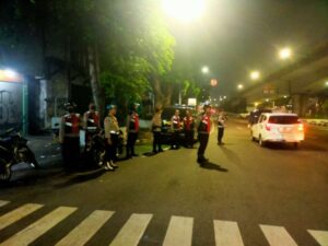 Antisipasi Kerawanan Dan Imbauan Kamtibmas Menjelang Pilkada Serentak Polsek Johar Baru Melaksanakan Patroli Cipta Kondisi Dini Hari