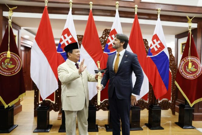 
 Menhan Prabowo Terima Kunjungan Kehormatan Menhan Slovakia