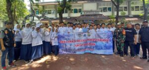Tumbuhkan Rasa Cinta Tanah Air Dan Nasionalisme, Polisi Gencarkan Gerakan Anti Tawuran SMPN 280 Jakarta