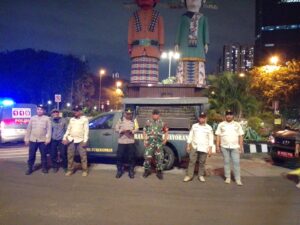 Polsek Kemayoran Bersama Tiga Pilar Melaksanakan Patroli Ops Cipta Kondisi