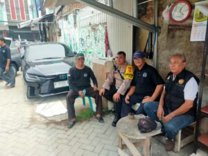 Tingkatkan Sinergitas Jelang Pilkada DKI Jakarta Bhabinkamtibmas Kramat Ngobrol Bareng Anggota Pokdarkamtibmas