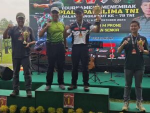 Pangdivif 1 Kostrad Buktikan Ketajaman Kategori Divisi Sniper 600 M Senior di Tournament Menembak Panglima TNI 2024