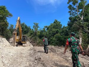 Dandim Raja Ampat Tinjau Pelaksanaan TMMD, Cek Perkembangan Pembangunan