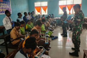 Ekstrakurikuler Musik Kesatria Mayangkara Asah Bakat dan Minat Siswa SMPN 1 Kenyam