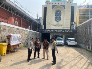 Menjelang Pilkada DKI Jakarta Dan Cegah Gangguan Kamtibmas, Unit Samapta Patroli Ke Kantor GP Anshor