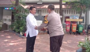 Bhabinkamtibmas Menteng Jalin Kemitraan, Tekankan Pencegahan Tawuran di SMPN 280 Jakarta