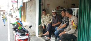 Bhabinkamtibmas Kelurahan Utan Panjang Melakukan Kegiatan Patroli Dialogis