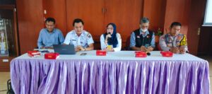 Bhabinkamtibmas Kelurahan Gunung Sahari Selatan Melaksanakan Kegiatan Rapat Koordinasi Persiapan Pilkada DKI Jakarta Tahun 2024 dan Launching Posko Bersama Pilkada DKI Jakarta Tahun 2024 Tingkat Kelurahan.