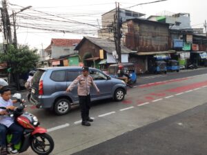 Antisipasi Kepadatan Lalulintas Dan Gesekan Pelajar Unit Samapta Polsek Kemayoran Melaksanakan Ploting Sore Hari