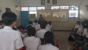 Polsek Metro Gambir Gelar Penyuluhan dan Deklarasi Anti Tawuran di SMK ST. Paulus Jakarta Pusat