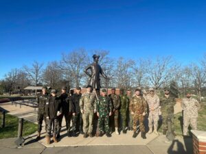 Perwira Yonzipur 9 Kostrad Kapten Czi Henric P. Hutagalung Torehkan Prestasi Internasional di Amerika Serikat
