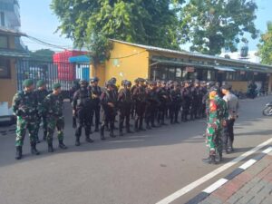 Panit II Samapta Polsek Johar Baru, Pimpin Apel Pengamanan Pelantikan Presiden Dan Wakil Presiden Terpilih Periode 2024- 2029