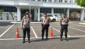 Apel Pasukan Gabungan di Pimpin Wakapolsek Kompol II Sutasman Halaman Kantor KPU R.I