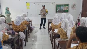 Polsek Metro Gambir Gelar Penyuluhan dan Deklarasi Anti Tawuran di SMA YIPPI Jakarta Pusat