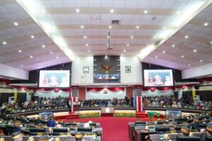 Pangdivif 3 Kostrad Hadiri Rapat Paripurna Peringatan HUT ke-355 Provinsi Sulawesi Selatan