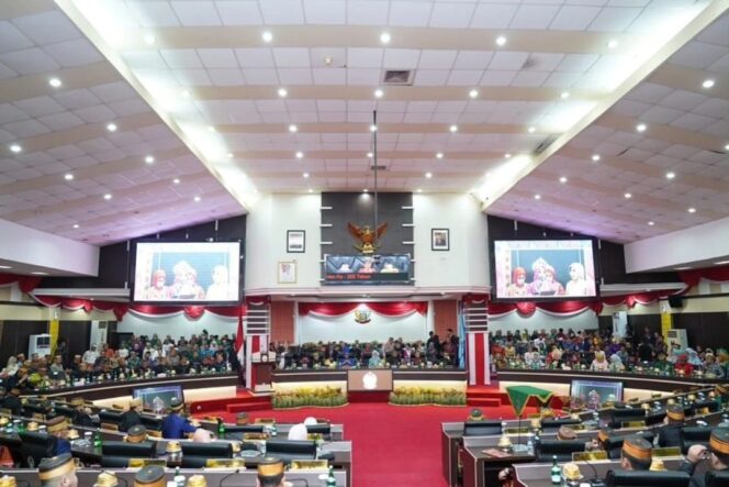 
 Pangdivif 3 Kostrad Hadiri Rapat Paripurna Peringatan HUT ke-355 Provinsi Sulawesi Selatan