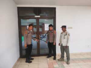 Pastikan Pilkada Aman dan Damai Polsek Johar Baru Laksamana Pengamanan Gudang Logistik Pilkada Kantor Kecamatan Johar Baru