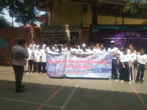 Penyuluhan dan Deklarasi Anti Tawuran di Sekolah SMP 156 Jakarta.