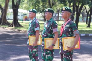 Sambut 132 Personel Usai Pendidikan Para Dasar, Danbrigif 3/TBS Apresiasi Prestasi Prajurit Terbaik