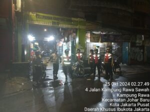 Patroli Mobile dan Strong Points Pagi Hari Polsek Johar Baru Anti Tawuran Ciptakan Suasana Pilkada Aman dan Damai.