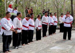 Pangkostrad Hadiri Penyematan Strip Khusus Tiga Merpati Putih di Kulonprogo