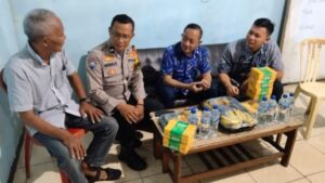 Bhabinkamtibmas Cempaka Putih Timur Hadiri Peremajaan Ketua Rt 15 Rw 02