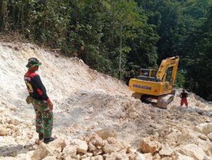 Satgas TMMD Ke-122 Kodim 1805/Raja Ampat Terus Kebut Menembus Gunung